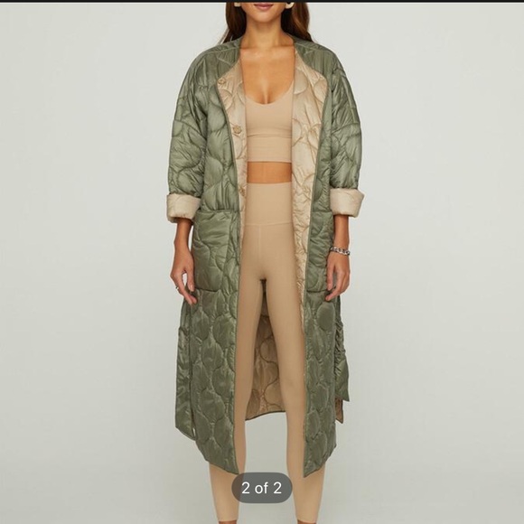 Carbon38 Jackets & Blazers - Carbon38 Quilted Long Coat - no belt